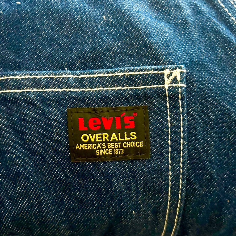 Mens size XL Levis Overalls. New with Tags